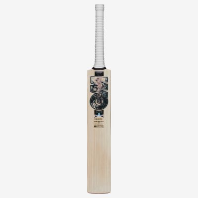 Diamond Signature + English Willow Cricket Bat